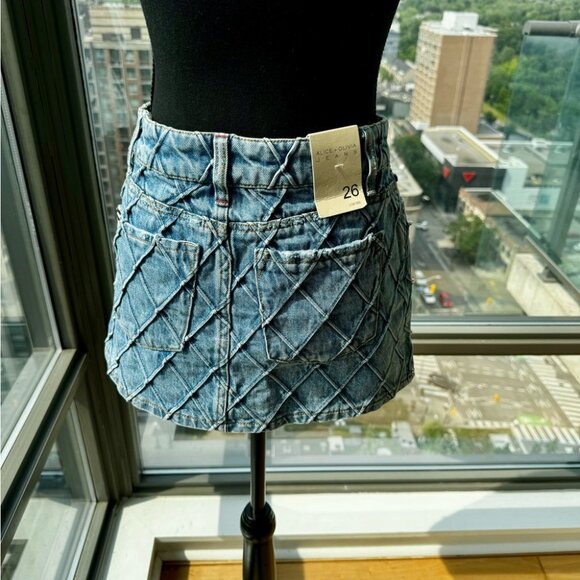 🆕 ALICE + OLIVIA 🧿 NWT Joss High-Rise Quilted Embellished Denim Mini Skirt, 26 - Picture 7 of 16